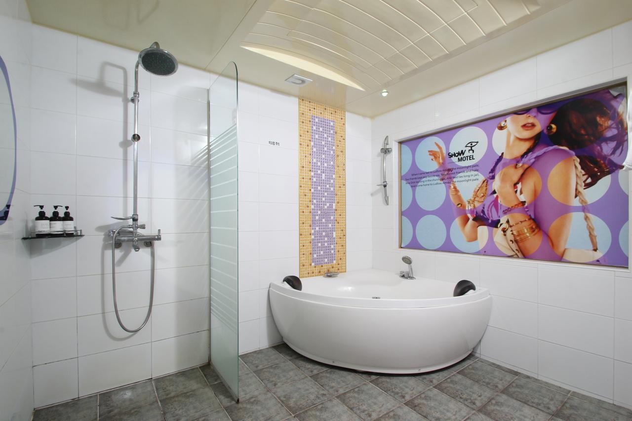 Show Hotel Busan Room photo