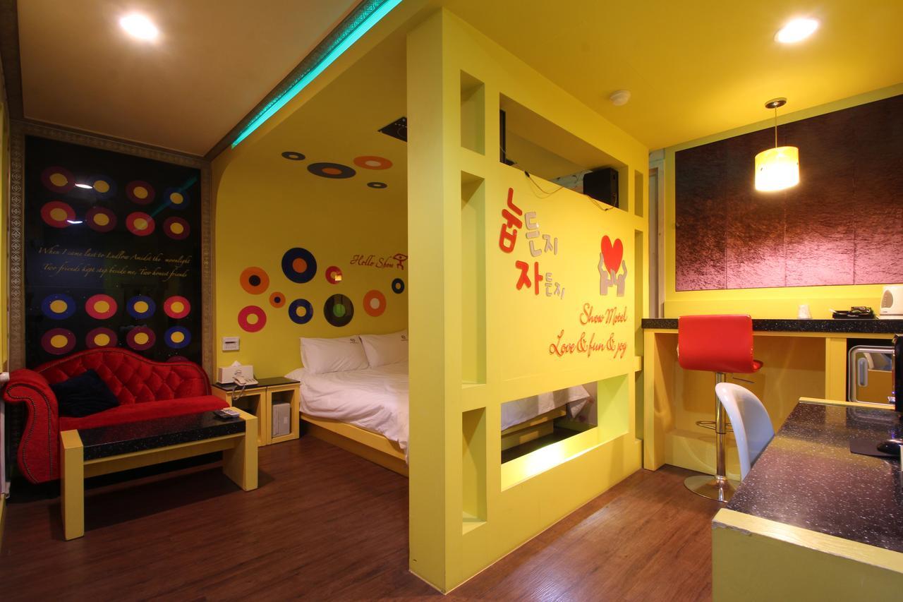 Show Hotel Busan Exterior photo